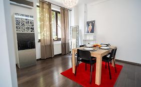 Cozy & Spacious Flat Near Victoriei Square